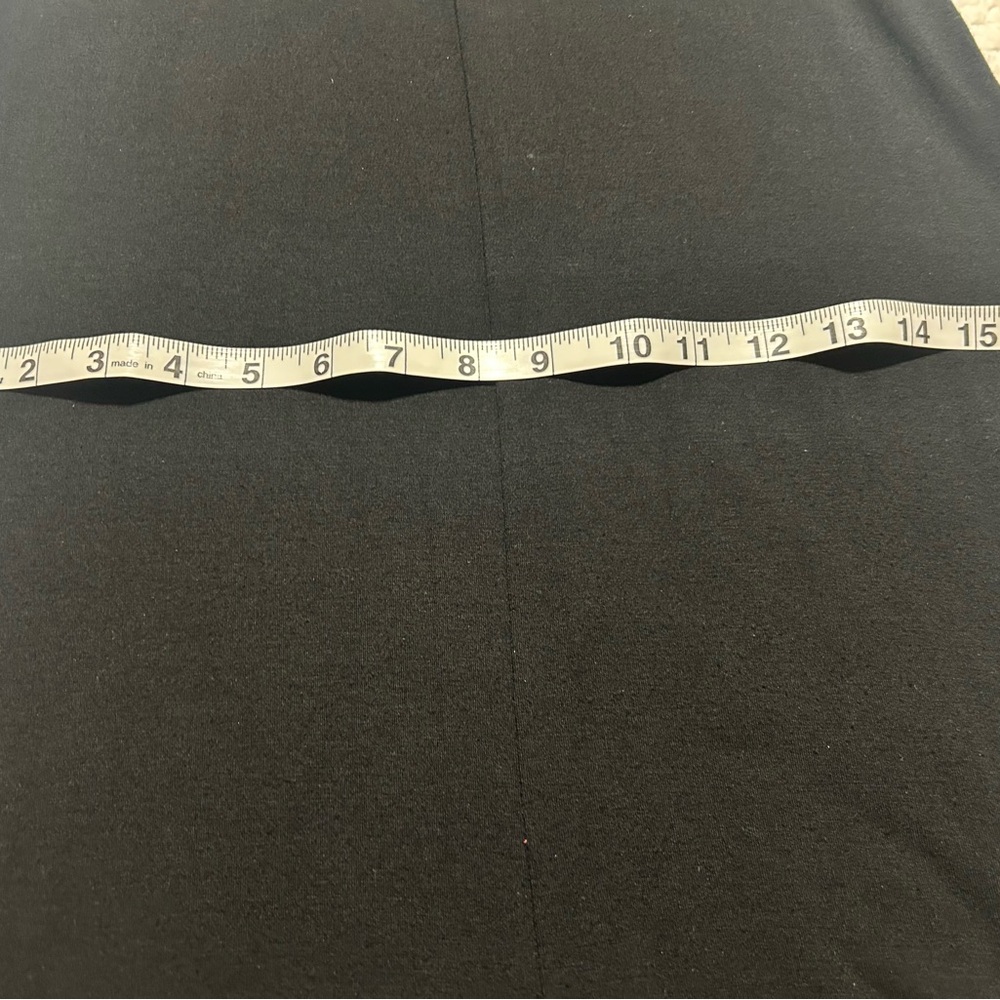 Elegant Black Women's Skirt - Picture 6 of 6